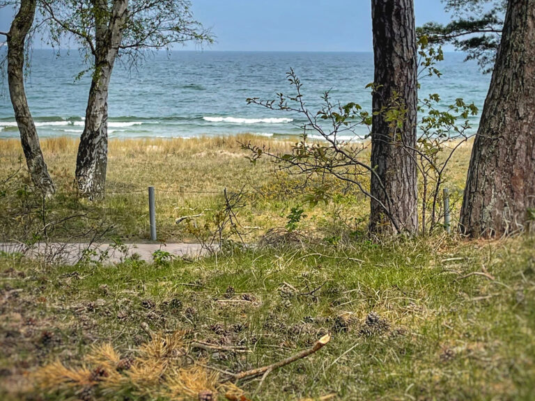 insel-ruegen-kuestenweg-strand-goehren-baabe